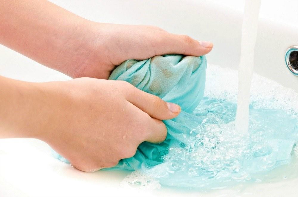 convergencia vendaje Disturbio Como lavar tu chal a mano y no dañarlo en el intento | Pashminas